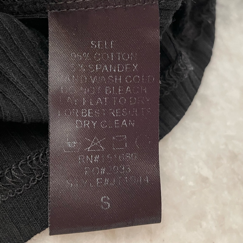 Storia Ribbed Mock Neck Ruffle Sleeve Top - Picture 11 of 11